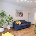 House Lijan Daire *
