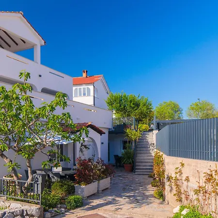 Apartment House Lijan