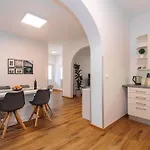 House Lijan Krk Town