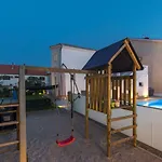 House Lijan Apartamento