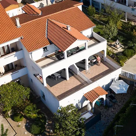 House Lijan Апартаменты Крк