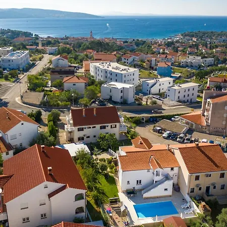 House Lijan Апартаменты *
