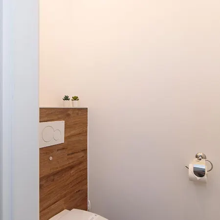 Апартаменты House Lijan *