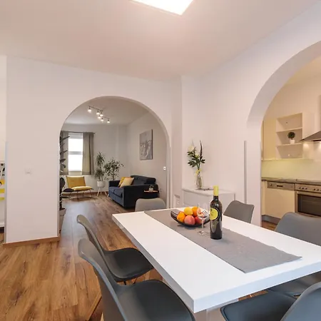 House Lijan