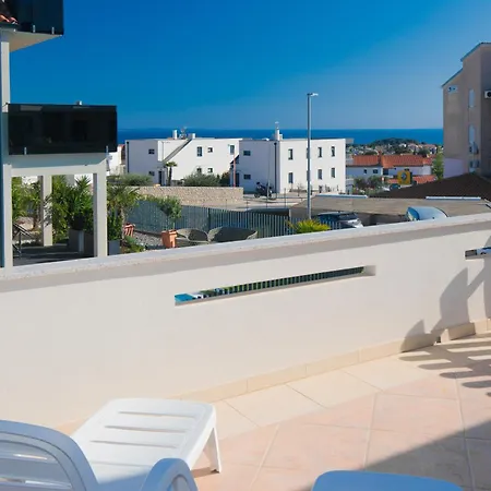 House Lijan Apartamento *