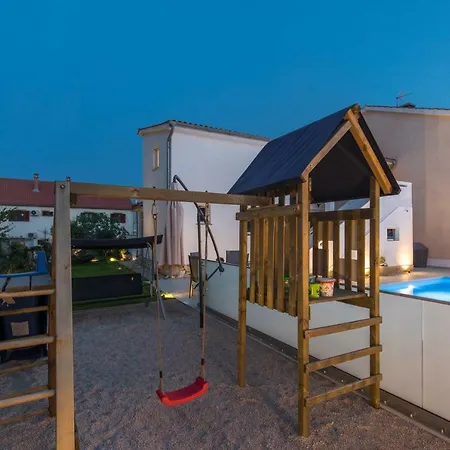 House Lijan Апартаменты